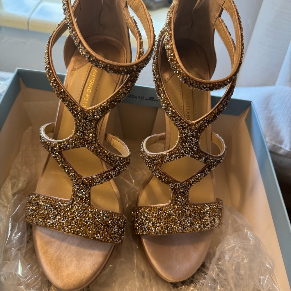 Antonio Melani champagne rose  Gold Strappy Sandals 8.5M never worn